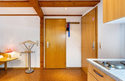 Donaueschingen Apartment | Room 'Apartment 6' with Shared Garden and Wi-Fi