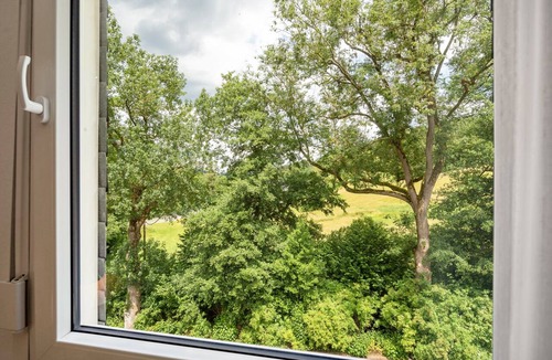 Kirchhundem Apartment | Room 'Double Room with Shower/WC' with Shared Terrace, Garden & Wi-Fi