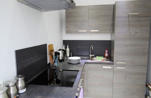 Hassloch Apartment | Room in a vacation apartment complex, located directly on the Main