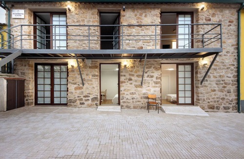 Coimbra Apartment | Room 'Quarto 3 Rc - Quinta Df' with Mountain View, Wi-Fi and Air Conditioning