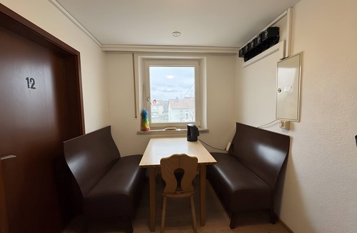 Berg Apartment | Room 'Zimmer 1' with Wi-Fi