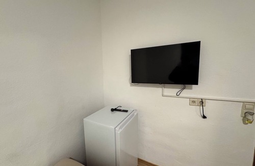 Berg Apartment | Room 'Zimmer 9' with Wi-Fi