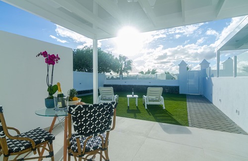Matagorda House | Rooms & suites Princesa Leticia, Puerto del Carmen, near the beach, with terrace