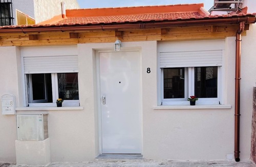 Pozuelo de Alarcon House | Rosa HOME · Quiet Private House Close to Madrid City Center
