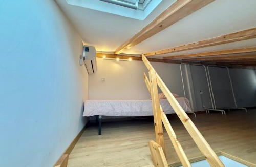 Pozuelo de Alarcon Apartment | Rosa Rooms, Habitación con baño privado