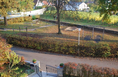 Konstanz Apartment | Rotes Haus über den Weinbergen, 89qm, 2 Schlafräume, max.5 Personen