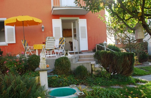 Konstanz Apartment | Rotes Haus über den Weinbergen, 89qm, 2 Schlafräume, max.5 Personen