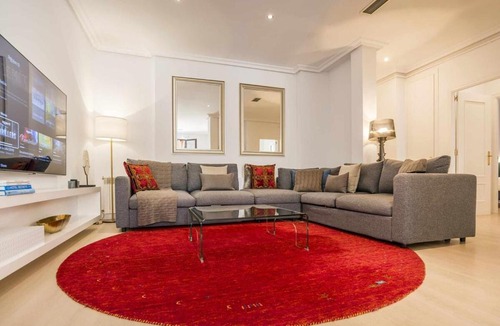 Palacio Apartment | Royal Palace by SkyKey