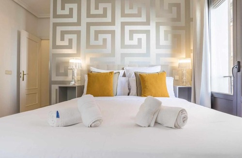 Palacio Apartment | Royal Palace by SkyKey