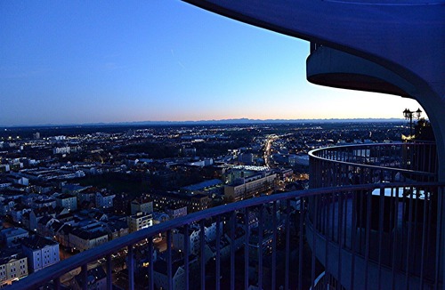 Antonsviertel Apartment | ROYAL - SKY - SUITE 33 Floor Hotelturm Augsburg