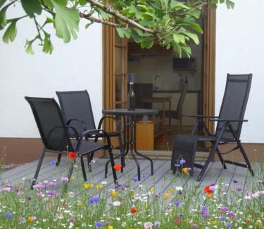 Eichenbuhl Apartment | Ruhige, charmante Ferienwohnung "Im Erftal"