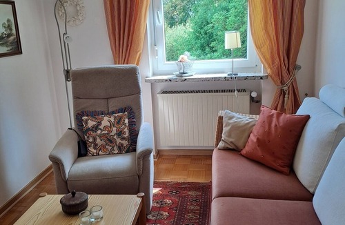 Untermerzbach Apartment | Ruhige Ferienwohnung für bis zu Zwei Personen mit Balkon