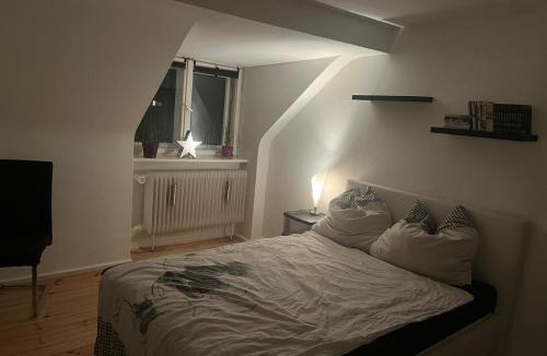 Erlenstegen Apartment | Ruhige Wohlfühloase unterm Dach