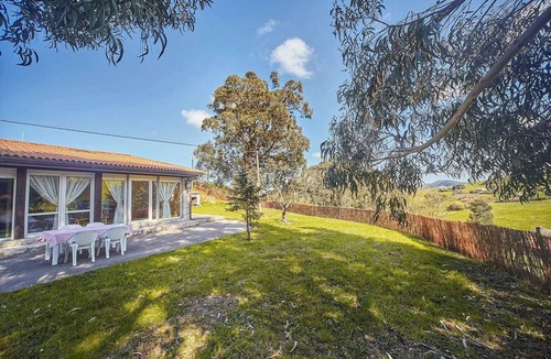 Bareyo Cottage | Rural Charm Near the Sea: Casa Íntegra in Ajo