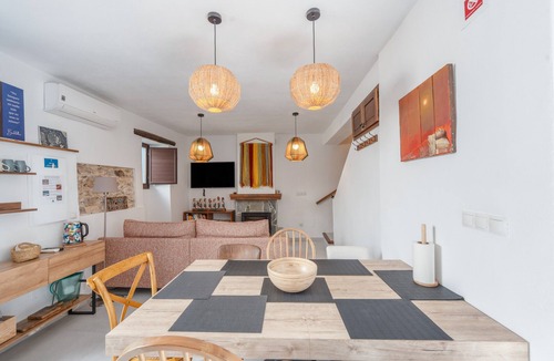 Montejaque House | Rural House in Montejaque with Andalusian Patio, Fireplace and Multi-Purpose Room
