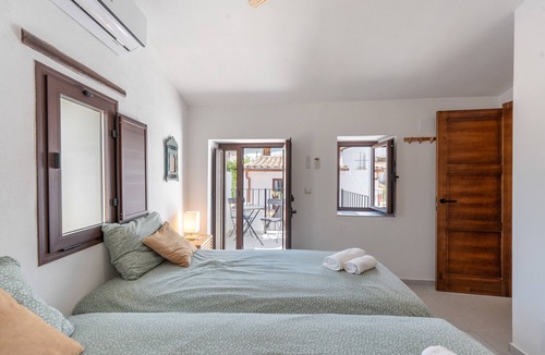 Montejaque House | Rural House in Montejaque with Andalusian Patio, Fireplace and Multi-Purpose Room