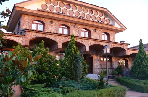 Escalona Cottage | RURAL LODGING AT HACIENDA VILLARTA WINERY