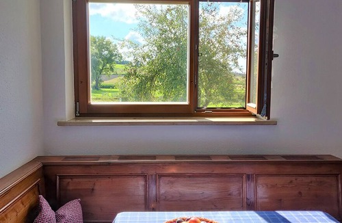 Hartkirchen Apartment | Rustic two-room apartment with balcony