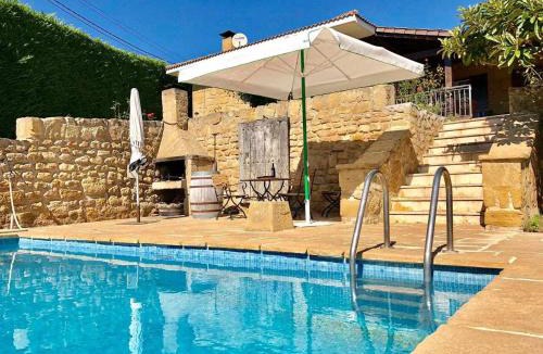 Ganuza House | Sagasti-Enea Villa con Piscina y Tenis en la Rioja