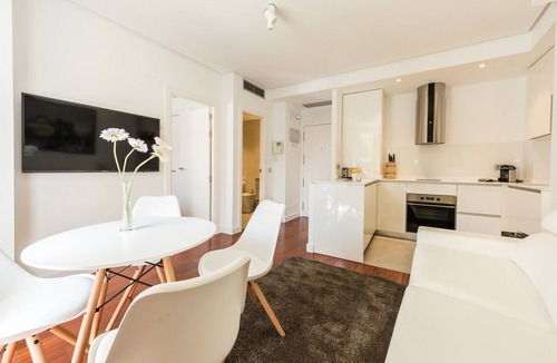 Huertas Apartment | Santa Ana Plaza