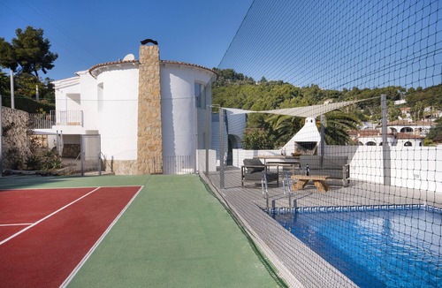 Benissa Coast Villa | Sara 6 P.- modern, family friendly, with private pool and private tennis court!