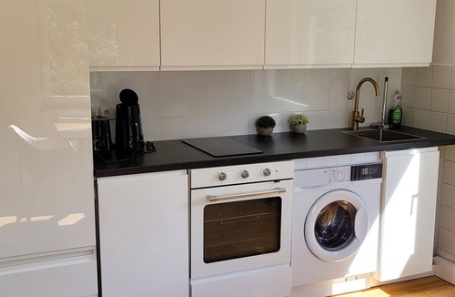 Dachau District Apartment | Schöne 60m² 2-Zimmer City Wohnung in Dachau + Kamin
