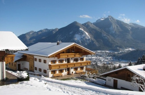 Grassau Apartment | "Schöne Aussicht" 73 qm, gemütliche Ferienwohnung mit Südostbalkon