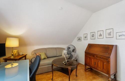 Warstein Apartment | Schöne Dachgeschoss Wohnung