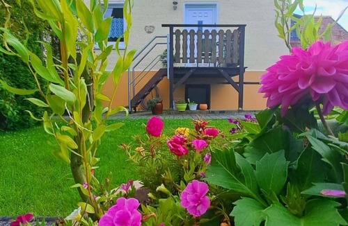 Rathmannsdorf Apartment | Schöne Ferienwohnung mit Garten und Grill by Interhome