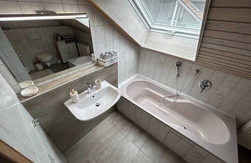 Eriskirch Apartment | Schöne Ferienwohnung