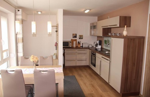 Zandt Apartment | Schöne FeWo (44qm) zentral gelegen mit Garten vor der Tür