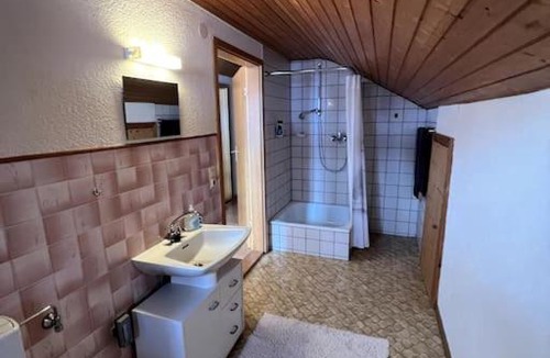 Missen Apartment | Schöne Unterkunft mit Parkplatz und Bikergarage ohne Küche