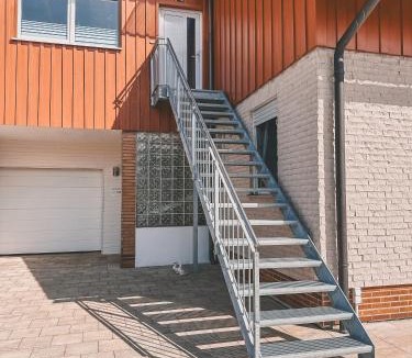 Seligenporten Apartment | Schöne Wohnung mit großem Garten