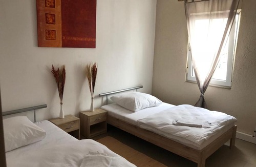 Innenstadt Hostel | Schöntal Apartment