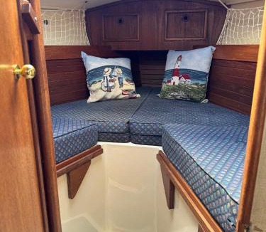 Kuhlungsborn Ost Boat Rental | Schlafplatz mit Meerblick