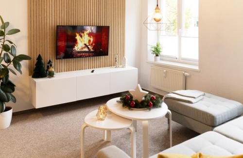 Schwerin Apartment | Schlosskönig - Modernes & zentrales Apartment mit Balkon und Arbeitsplatz