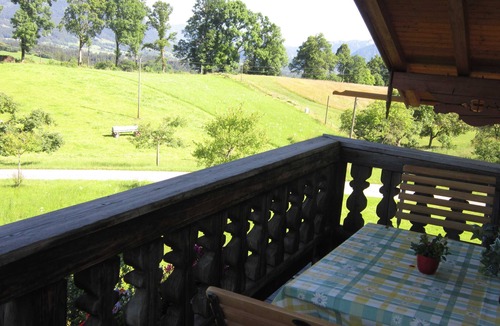 Fischbachau Apartment | Schwalbennest vacation apartment - Christerhof - Lidschreiber family