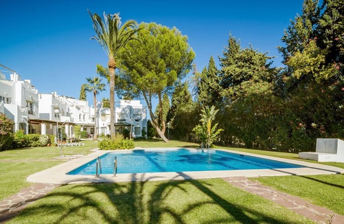 Nueva Andalucia House | SE - Spacious Modern Townhouse in Nueva Andalucia