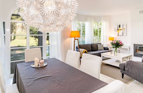 Nueva Andalucia House | SE - Spacious Modern Townhouse in Nueva Andalucia