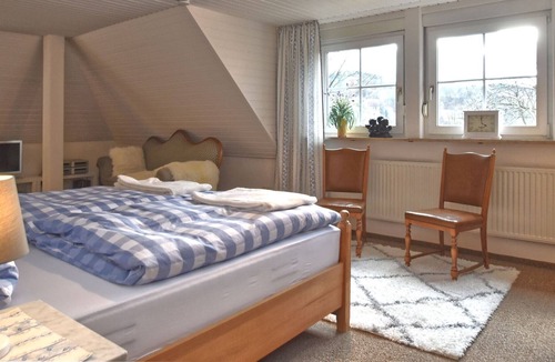 Weissenbrunn Apartment | Secluded Apartment in Weißenbrunn with Garden