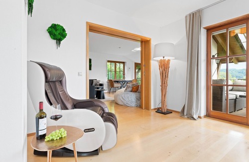 Ohningen Apartment | See-panorama: -deluxe- Sauna Massage Garten Trampolin Grill Parken