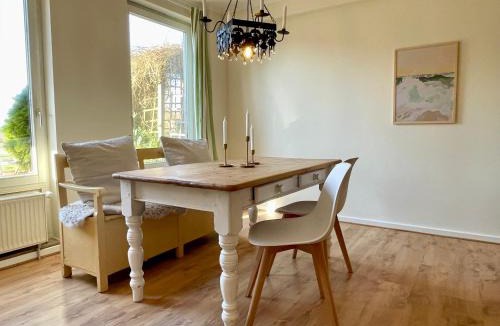 Kreuzkamp Apartment | SeeSchön - Ferienwohnung im Grünen zwischen See und Meer