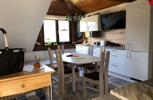 Gemuenden Apartment | Sehr ruhige, gemütliche und sehr gut eingerichtete Ferienwohnung im Dachgeschoss