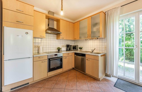 Kachlin House | Semi-detached house in Kachlin with sauna, fireplace and garden
