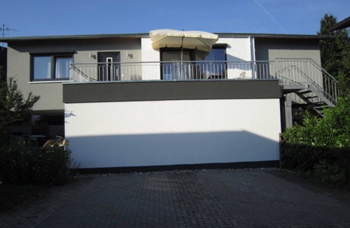 Immenstaad am Bodensee Apartment | separate guest house - Haus Lorenz, Ferienwohnungen