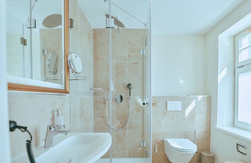 Abensberg Other | Shared room ∙ 2 bedrooms ∙ 6 guests