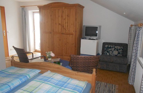 Frasdorf Other | Shared room ∙ 3 guests