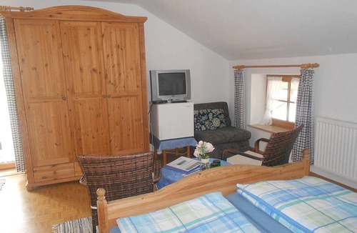 Frasdorf Other | Shared room ∙ 3 guests