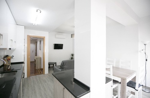 Santa Engracia Apartment | Sharpest Apartment, Wifi, Balcony, AC