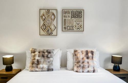 Arthur's Point House | Shotover River 2 Bedrooms Luxury